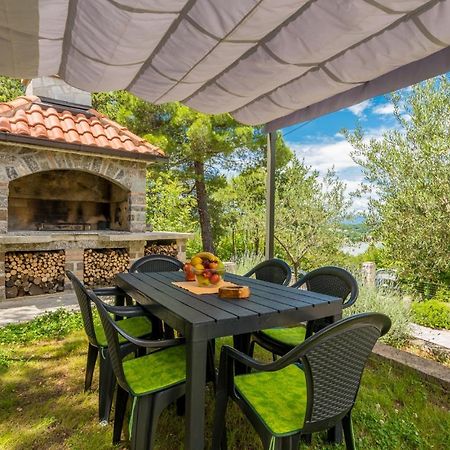 Apartments Miokovic Соліне Екстер'єр фото