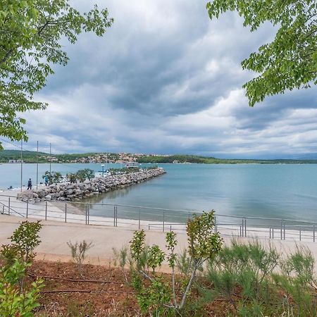Apartments Miokovic Соліне Екстер'єр фото