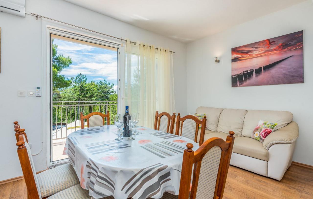 Apartments Miokovic Соліне Екстер'єр фото