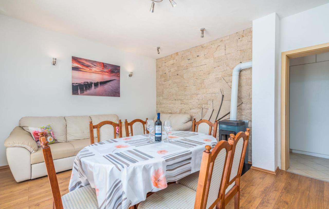 Apartments Miokovic Соліне Екстер'єр фото