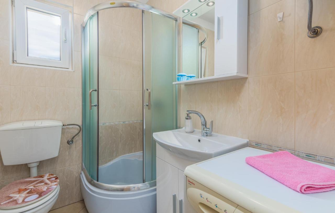 Apartments Miokovic Соліне Екстер'єр фото