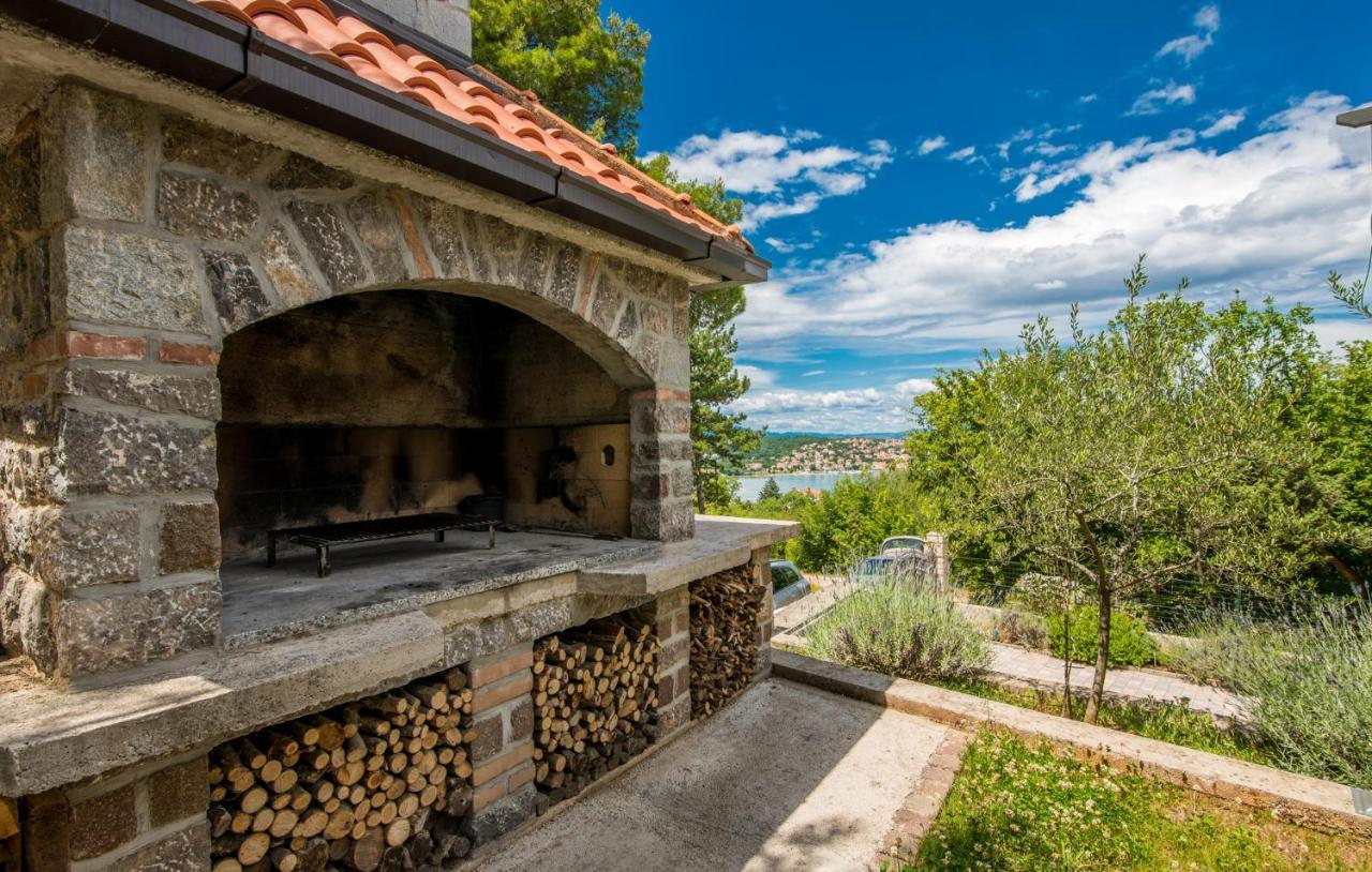 Apartments Miokovic Соліне Екстер'єр фото