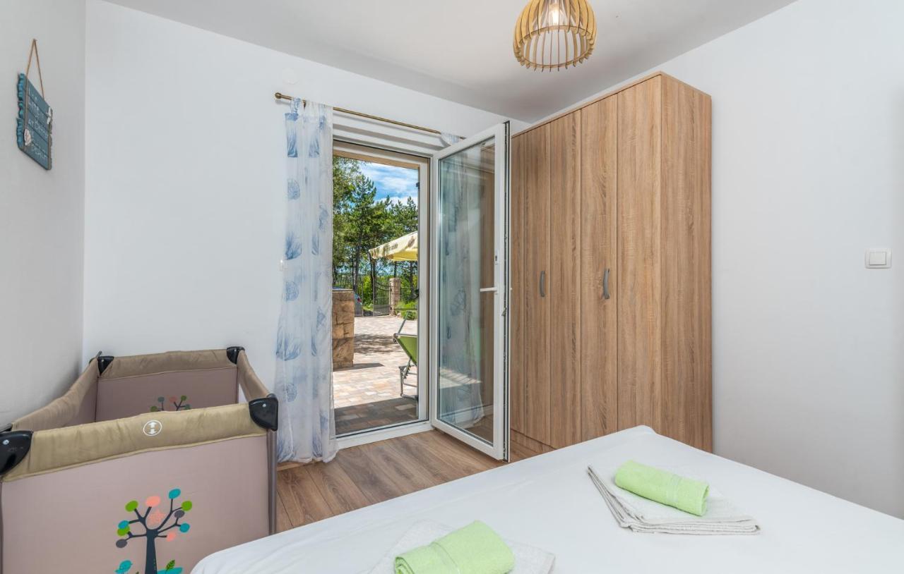 Apartments Miokovic Соліне Екстер'єр фото