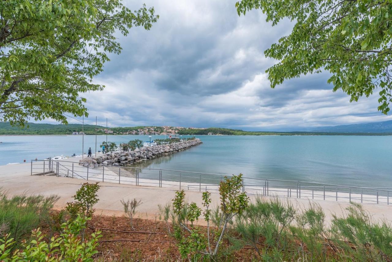 Apartments Miokovic Соліне Екстер'єр фото